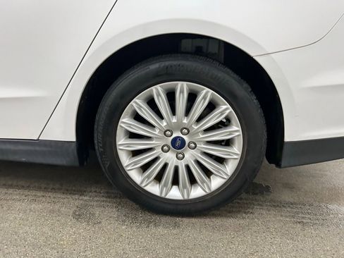 Used 2015 Ford Fusion S image 13