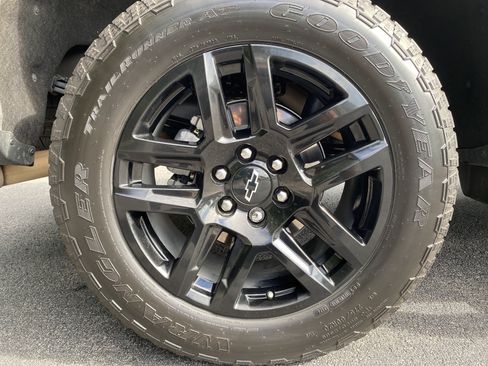Used 2024 Chevrolet Silverado 1500 RST w/ Rally Edition RWD image 40