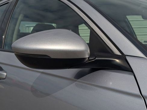 Used 2023 Honda Accord Touring image 11