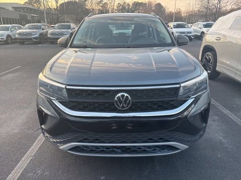 Used 2022 Volkswagen Taos S image 8