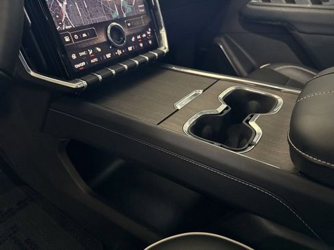 Used 2024 GMC Acadia Denali w/ Super Cruise Package image 27