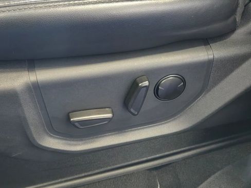 Used 2024 Ford Expedition XLT image 13