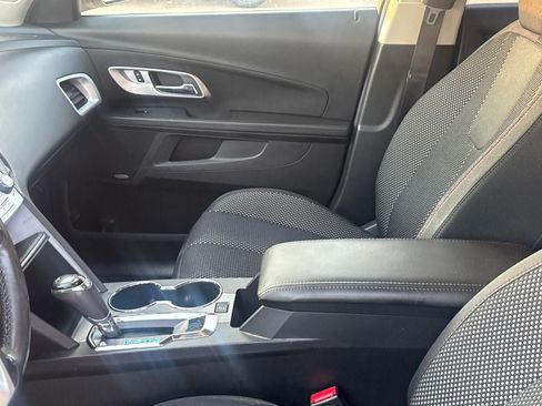 Used 2017 Chevrolet Equinox LT FWD image 45