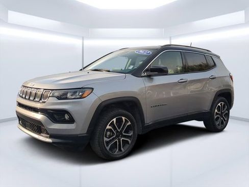 Used 2022 Jeep Compass Limited image 7