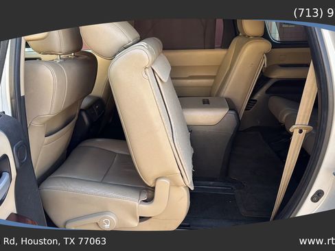 Used 2013 Toyota Sequoia Platinum RWD image 31