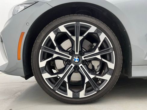 Certified 2025 BMW 330i Sedan image 23