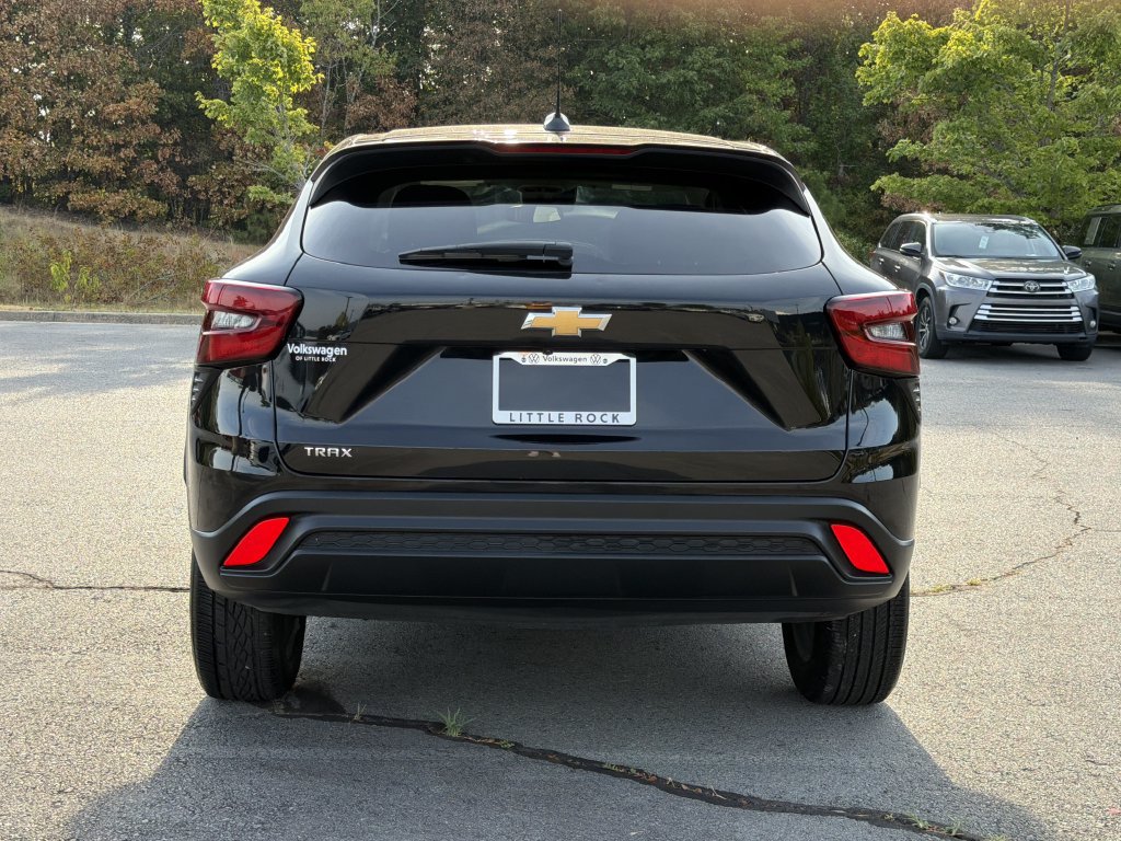 Used 2024 Chevrolet Trax LS FWD image 4