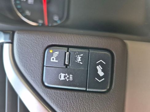 Used 2020 Chevrolet Tahoe LT image 16