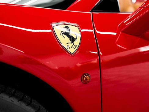 Used 2013 Ferrari 458 Spider RWD image 40