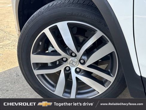 Used 2018 Honda Pilot Touring image 10