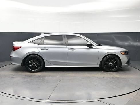 Used 2024 Honda Civic Sport image 4