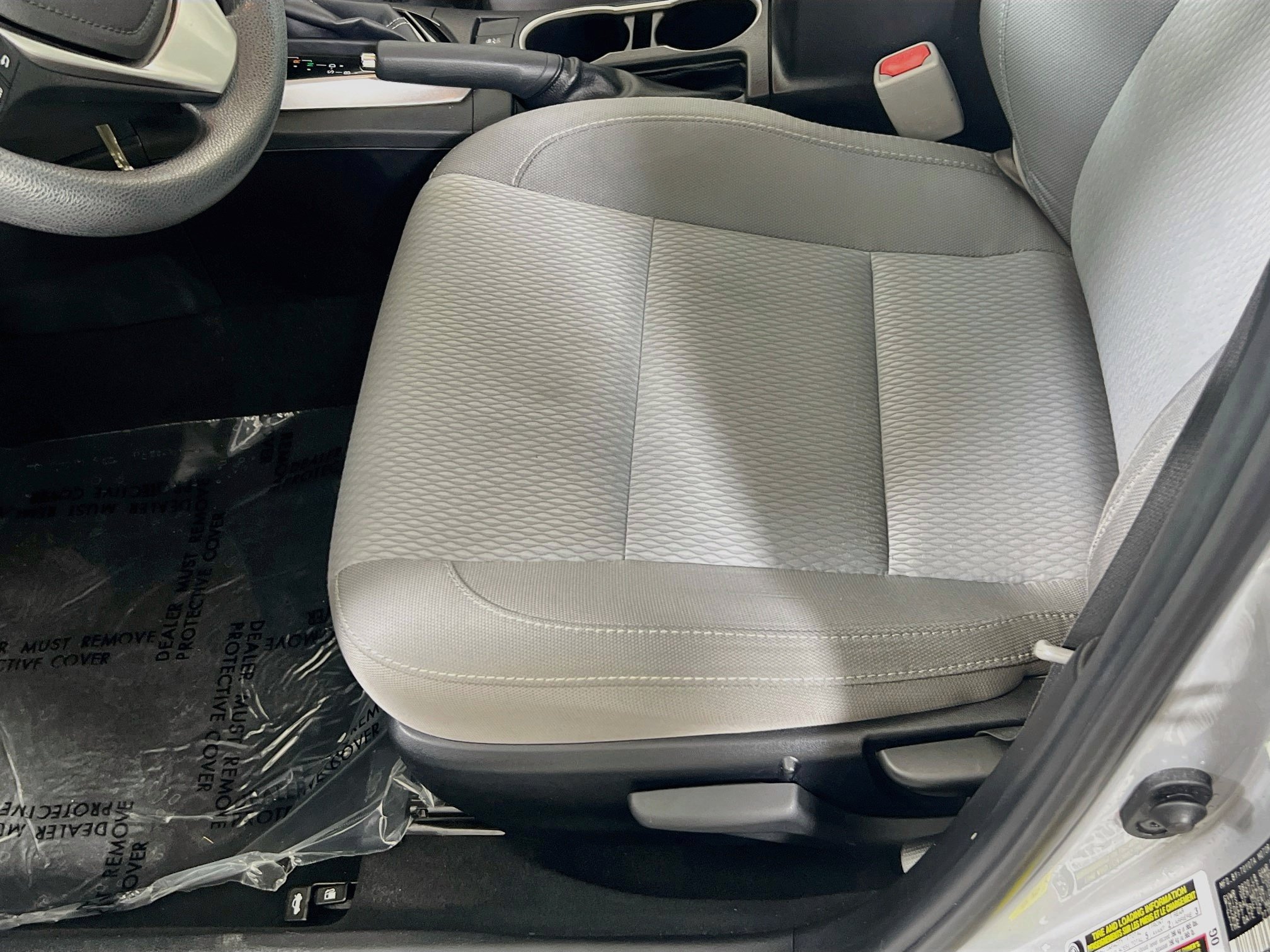 Used 2016 Toyota Corolla LE FWD image 18