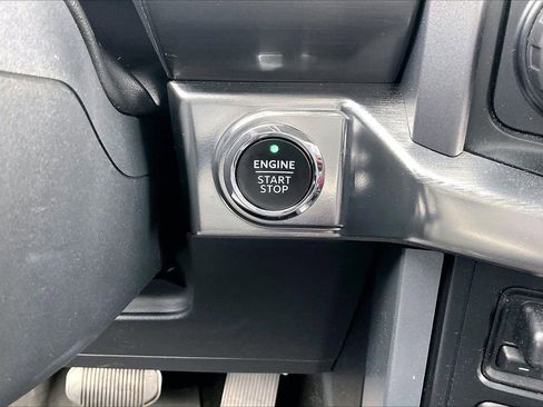 Used 2022 Ford F150 Lariat w/ Trailer Tow Package image 28