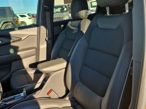 Used 2023 Chevrolet TrailBlazer RS w/ Sun and Liftgate Package image 21