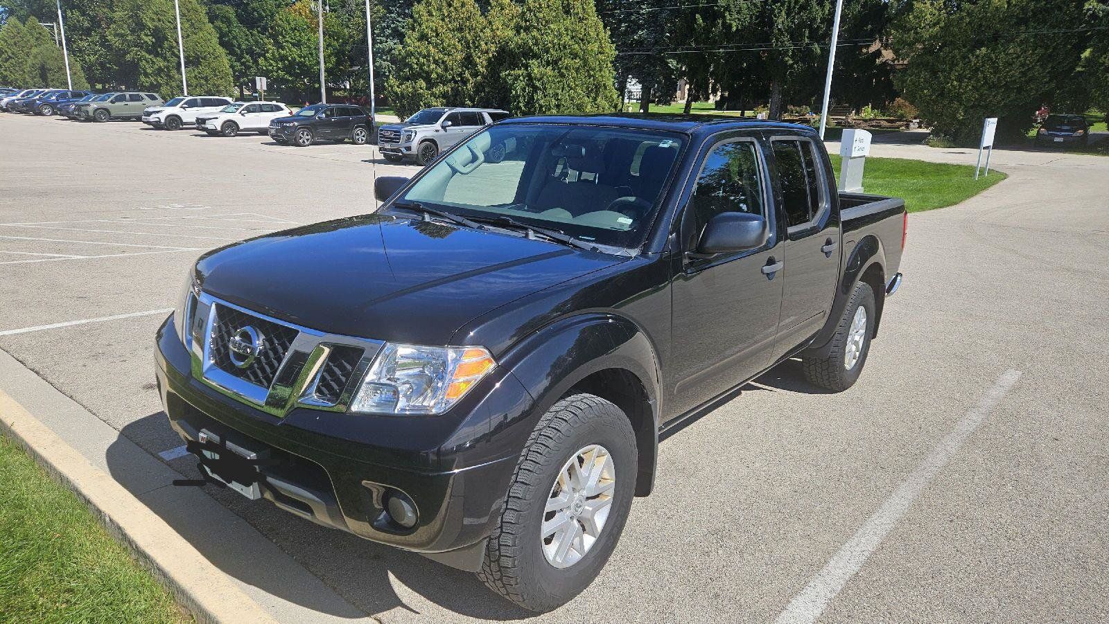 Used 2019 Nissan Frontier SV AWD/4WD image 3