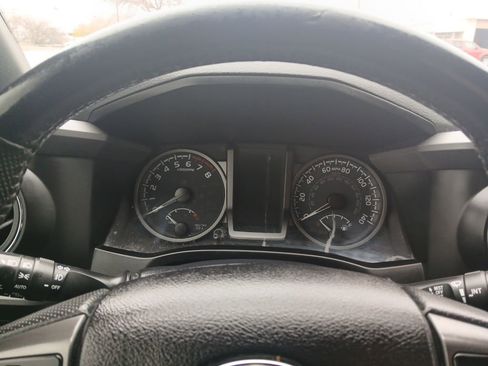 Used 2021 Toyota Tacoma TRD Off-Road w/ Technology Package image 14