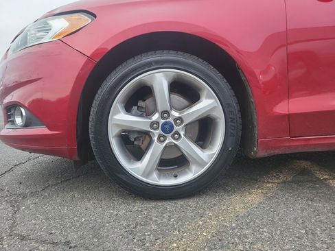 Used 2014 Ford Fusion SE image 34