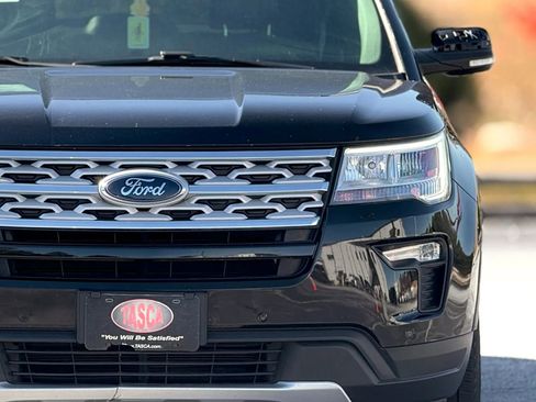 Used 2018 Ford Explorer XLT w/ Equipment Group 202A image 13