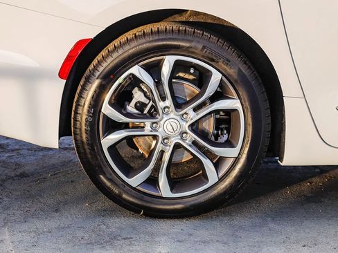 New 2026 Chrysler Pacifica Pinnacle image 12