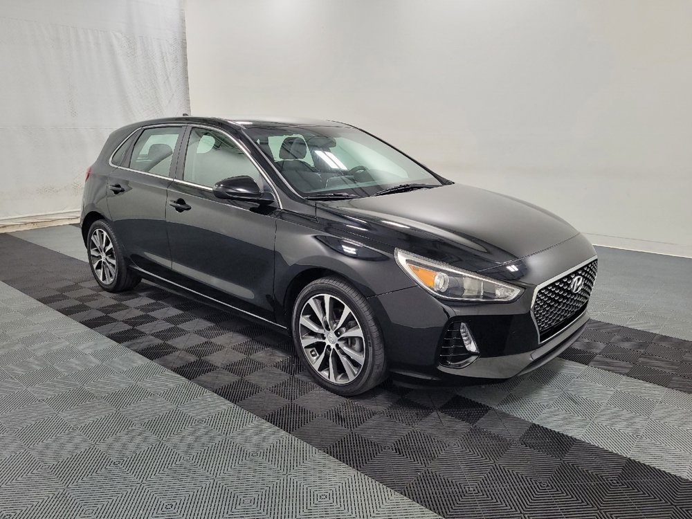 Used 2020 Hyundai Elantra GT FWD image 11