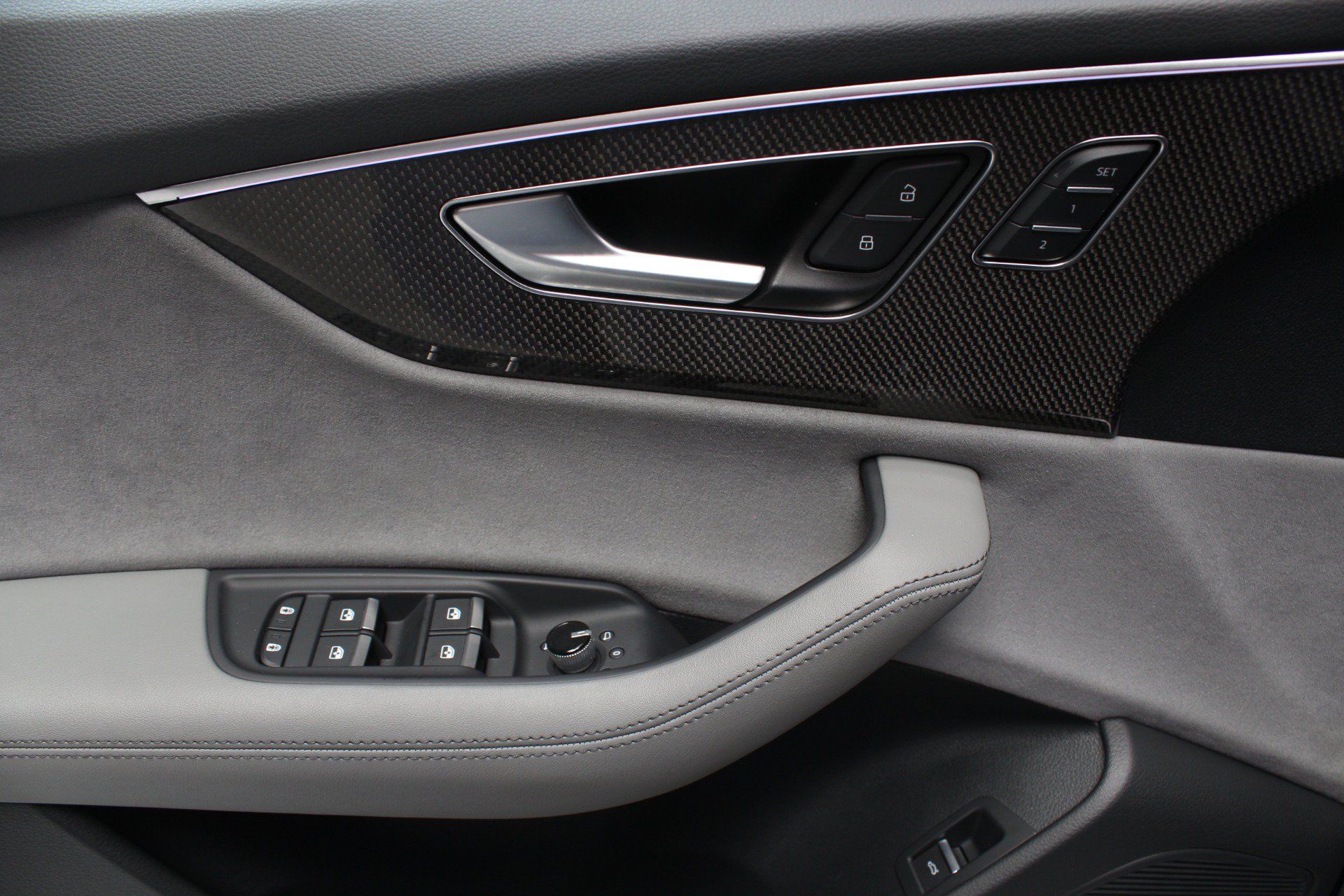 Used 2023 Audi SQ8 Premium Plus AWD/4WD image 32