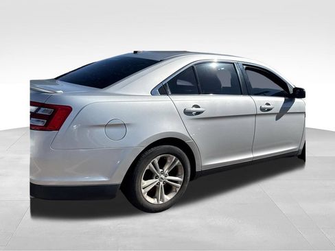 Used 2015 Ford Taurus SEL AWD/4WD image 8