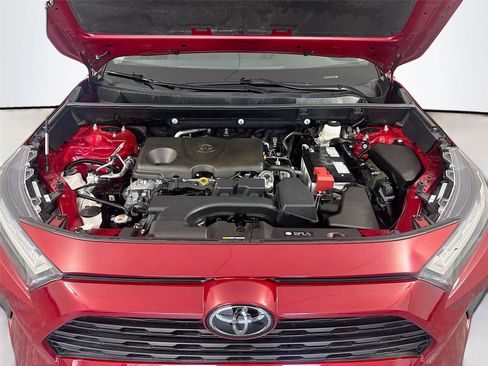 Used 2025 Toyota RAV4 LE FWD image 27
