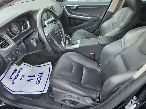 Used 2016 Volvo V60 T5 Cross Country AWD/4WD image 8