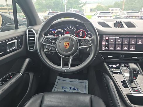 Used 2021 Porsche Cayenne AWD/4WD image 13