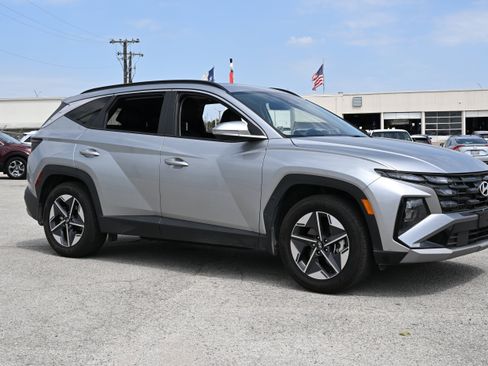 Used 2025 Hyundai Tucson SEL FWD image 7