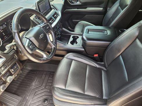 Certified 2021 Chevrolet Tahoe Z71 w/ Luxury Package AWD/4WD image 14
