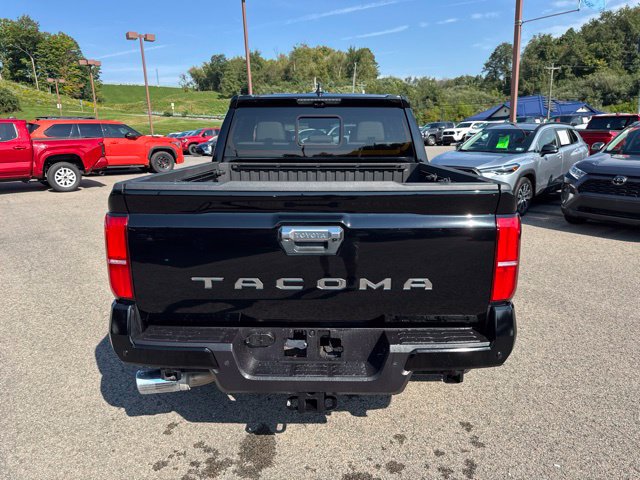 Used 2024 Toyota Tacoma Limited w/ Limited Package (LT) AWD/4WD image 20