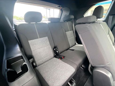 Used 2025 GMC Acadia Elevation AWD/4WD image 25