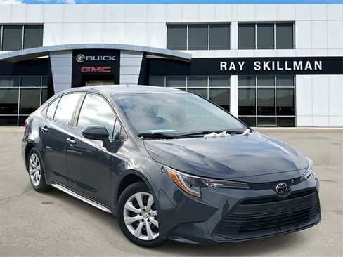 Used 2024 Toyota Corolla LE image 1
