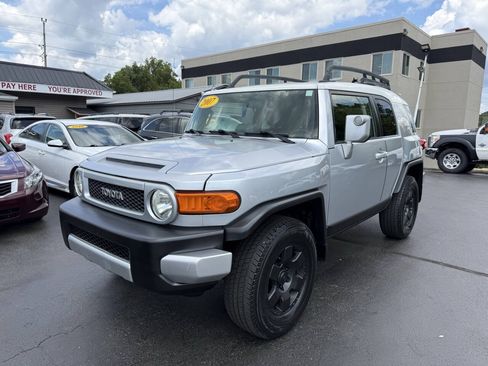 Used 2007 Toyota FJ Cruiser 4WD image 1