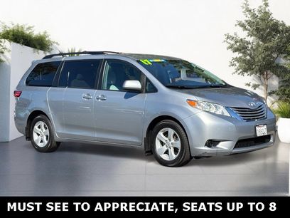 Used 2017 Toyota Sienna LE