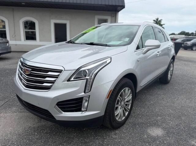 Used 2017 Cadillac XT5 Luxury FWD image 1