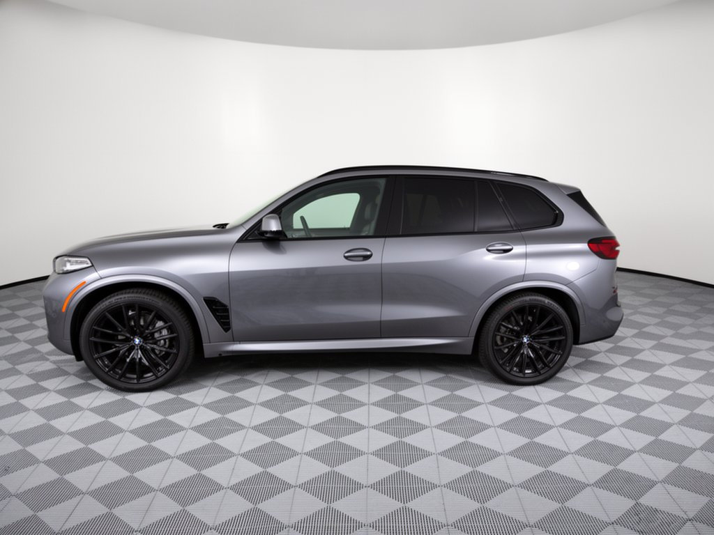 Used 2026 BMW X5 xDrive40i w/ M Sport Package AWD/4WD image 2