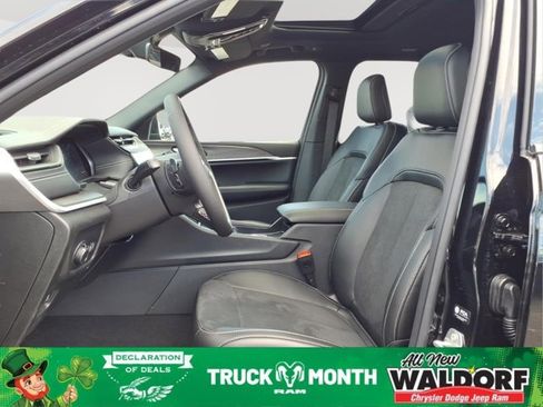 New 2026 Jeep Grand Cherokee Altitude AWD/4WD image 6