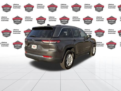Used 2022 Jeep Grand Cherokee Laredo w/ Luxury Tech Group I image 6