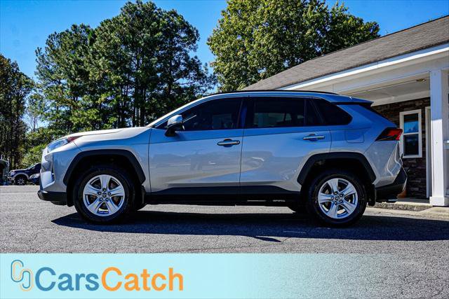Used 2020 Toyota RAV4 XLE w/ Convenience Package FWD image 14