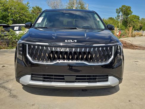 New 2026 Kia Carnival FWD image 3