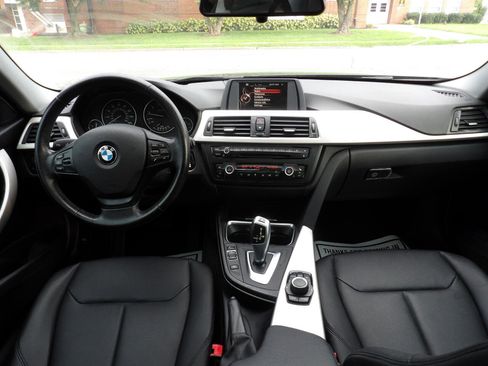 Used 2015 BMW 320i xDrive Sedan image 22