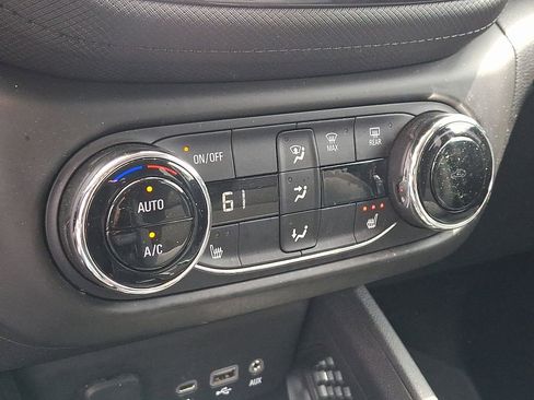 Used 2023 Chevrolet TrailBlazer LT w/ Convenience Package AWD/4WD image 15