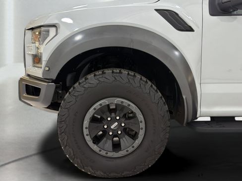 Used 2017 Ford F150 Raptor w/ Equipment Group 802A Luxury AWD/4WD image 36