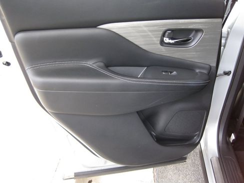 Used 2017 Nissan Murano Platinum w/ Platinum Technology Package image 27