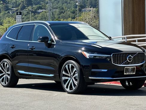Used 2023 Volvo XC60 T8 Ultimate image 10