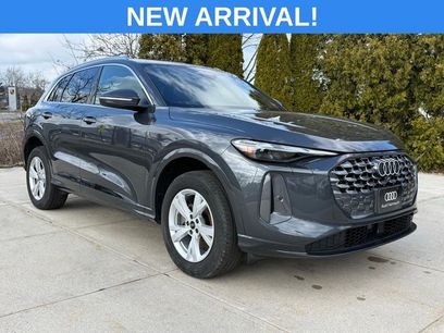 Used 2025 Audi Q5 Premium w/ Convenience Package
