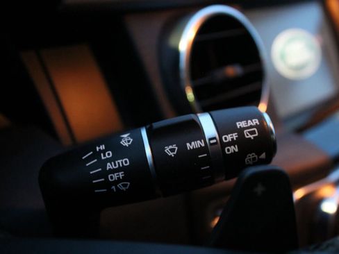 Used 2014 Land Rover LR4 HSE image 24