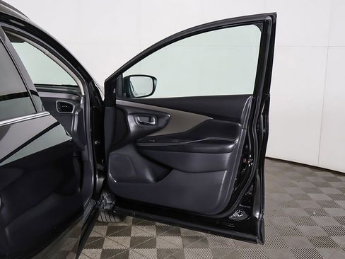 Used 2022 Nissan Murano SV image 16